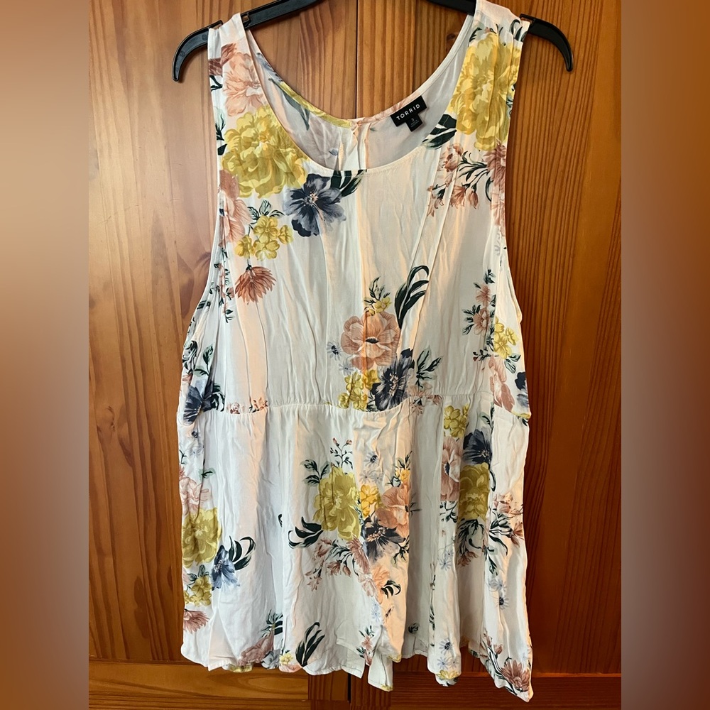Torrid Floral Tunic Top